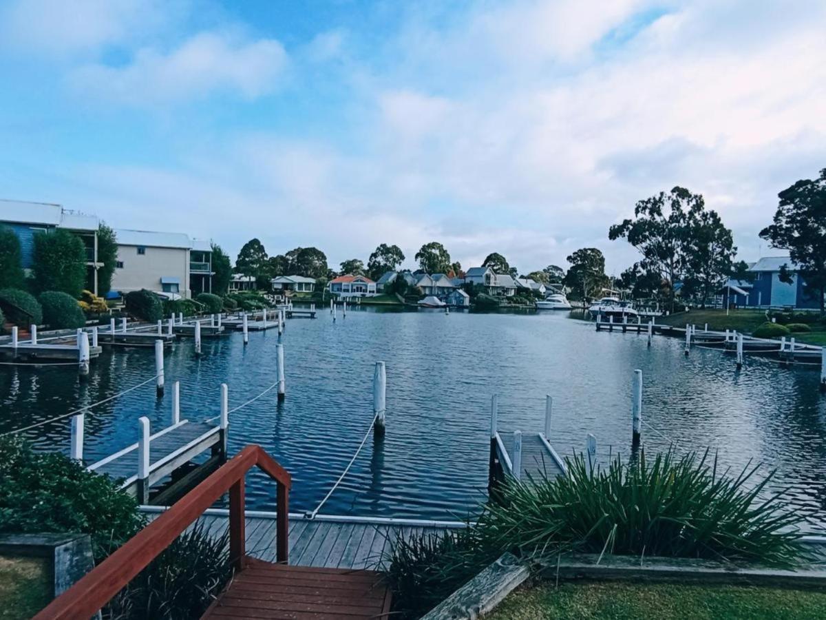 Captains Cove Resort - Waterfront Apartments Paynesville Exterior photo