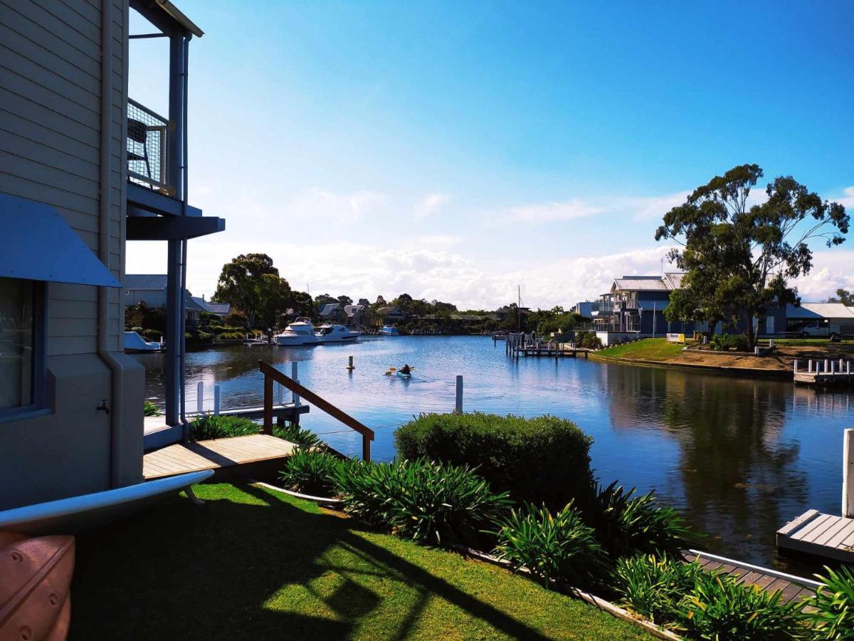 Captains Cove Resort - Waterfront Apartments Paynesville Exterior photo